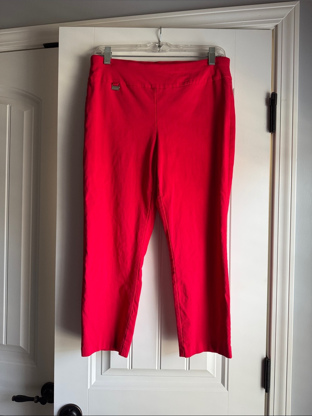 Red Alfani Pull on Capri Pants